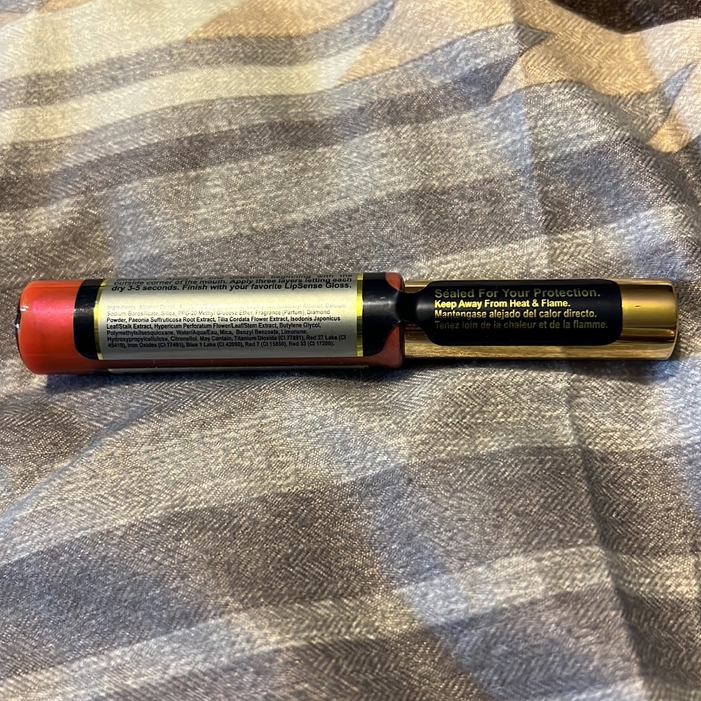 Lipsense - Picture 2 of 3